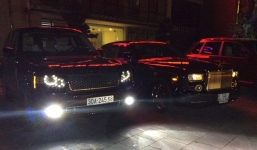 Bộ đôi xe sang chục tỉ mạ vàng của đại gia Móng Cái